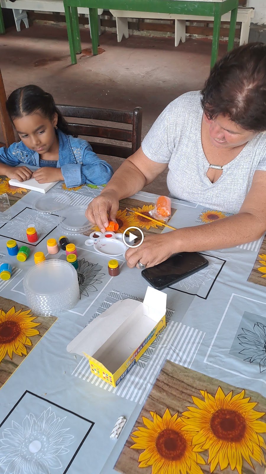 OFICINA DE ARTES VISUAIS E ARTESANATO