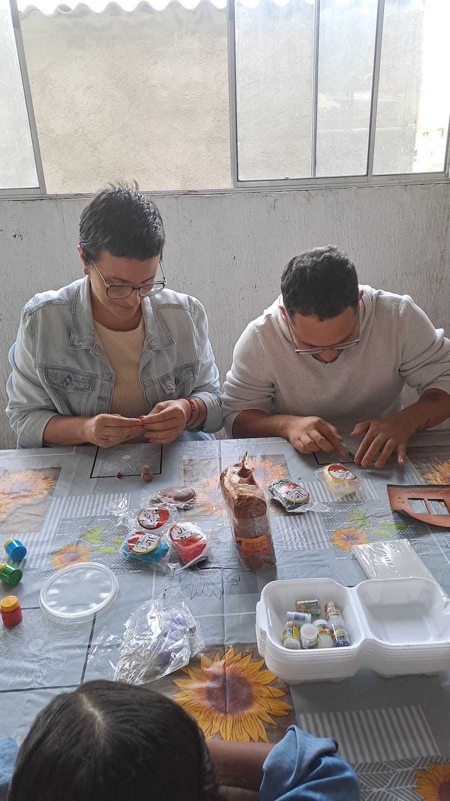 OFICINA DE ARTES VISUAIS E ARTESANATO