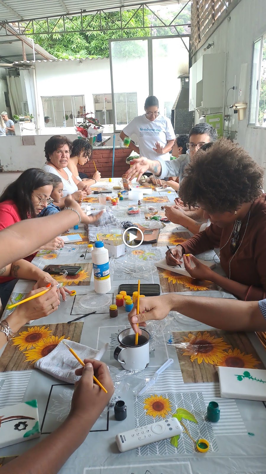 OFICINA DE ARTES VISUAIS E ARTESANATO
