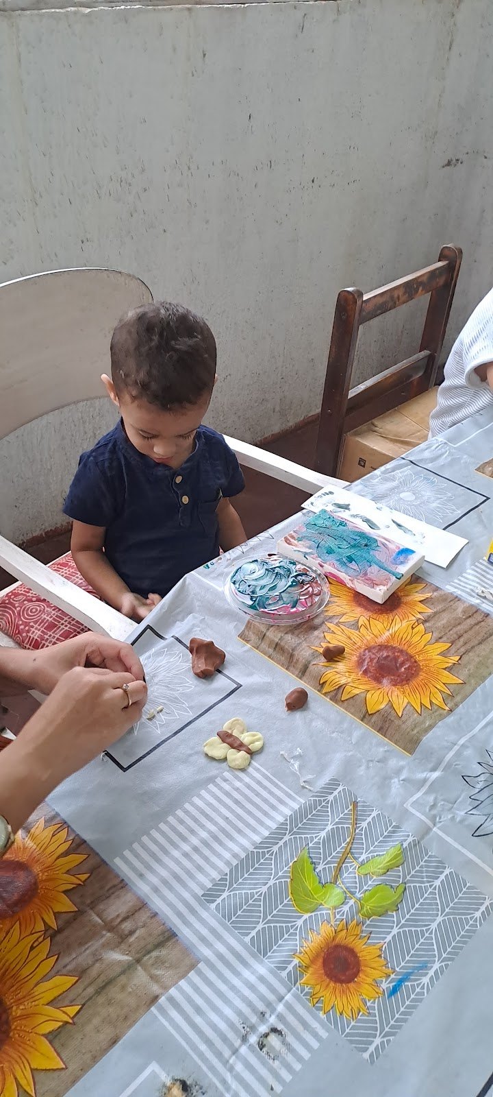 OFICINA DE ARTES VISUAIS E ARTESANATO