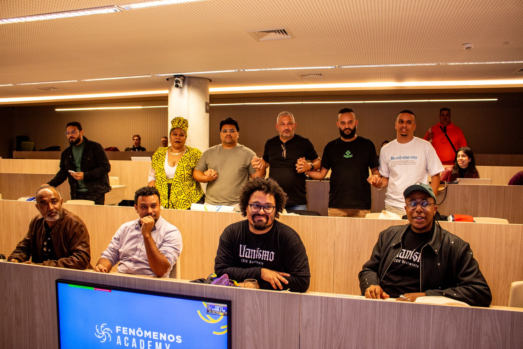 Finalistas do Fenômenos Academy durante encontro