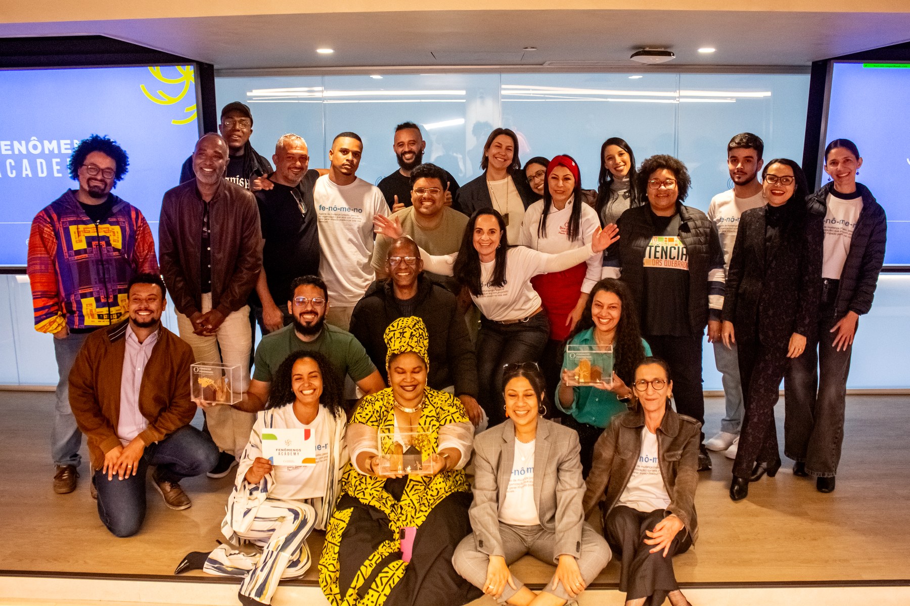 Time reunido no Demoday Fenômenos Academy